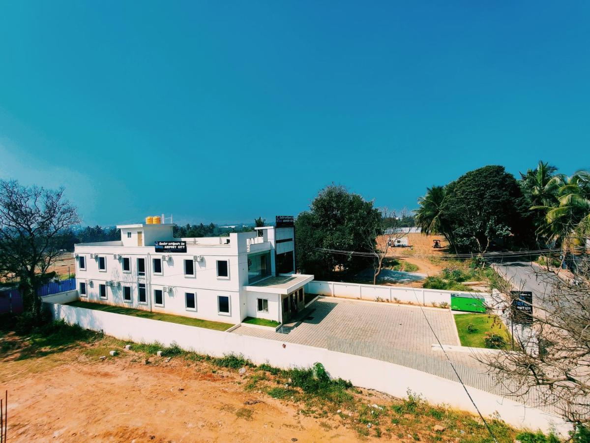 Hotel Airport City Dod Jala Buitenkant foto