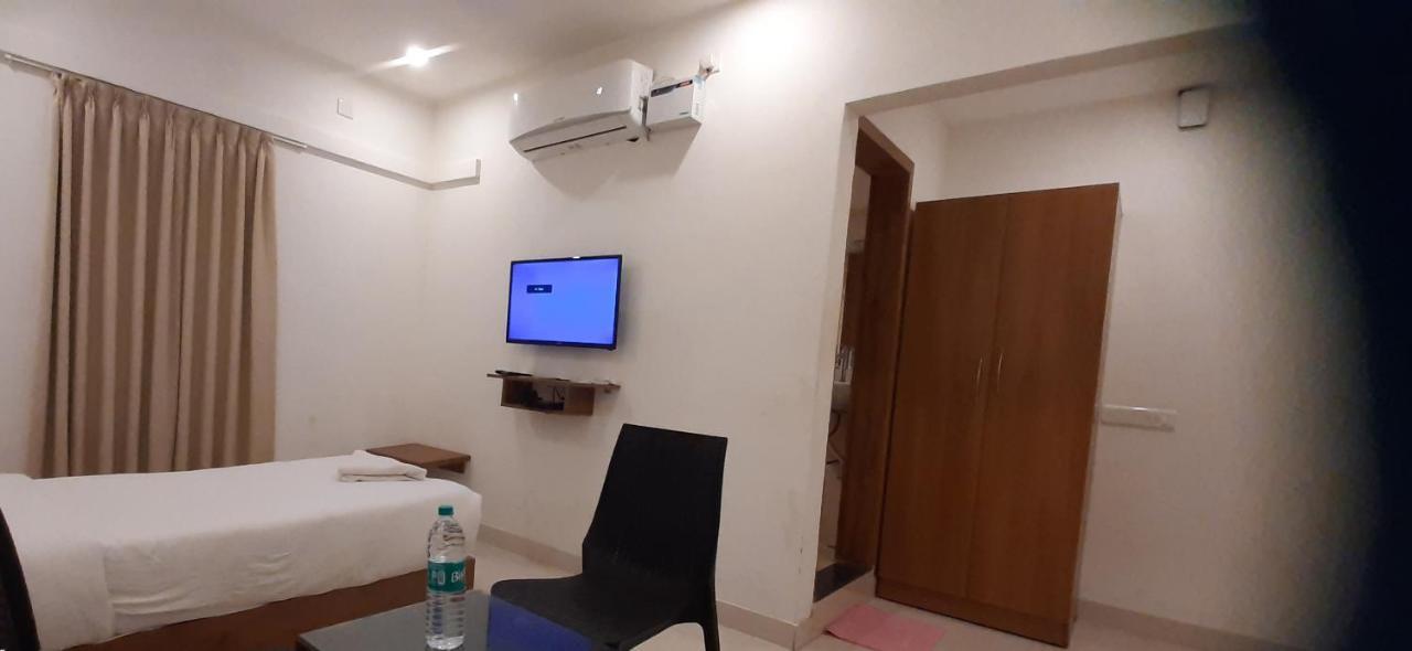 Hotel Airport City Dod Jala Buitenkant foto