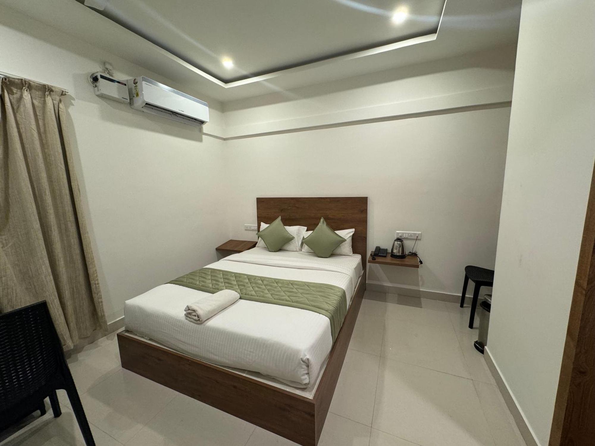 Hotel Airport City Dod Jala Buitenkant foto