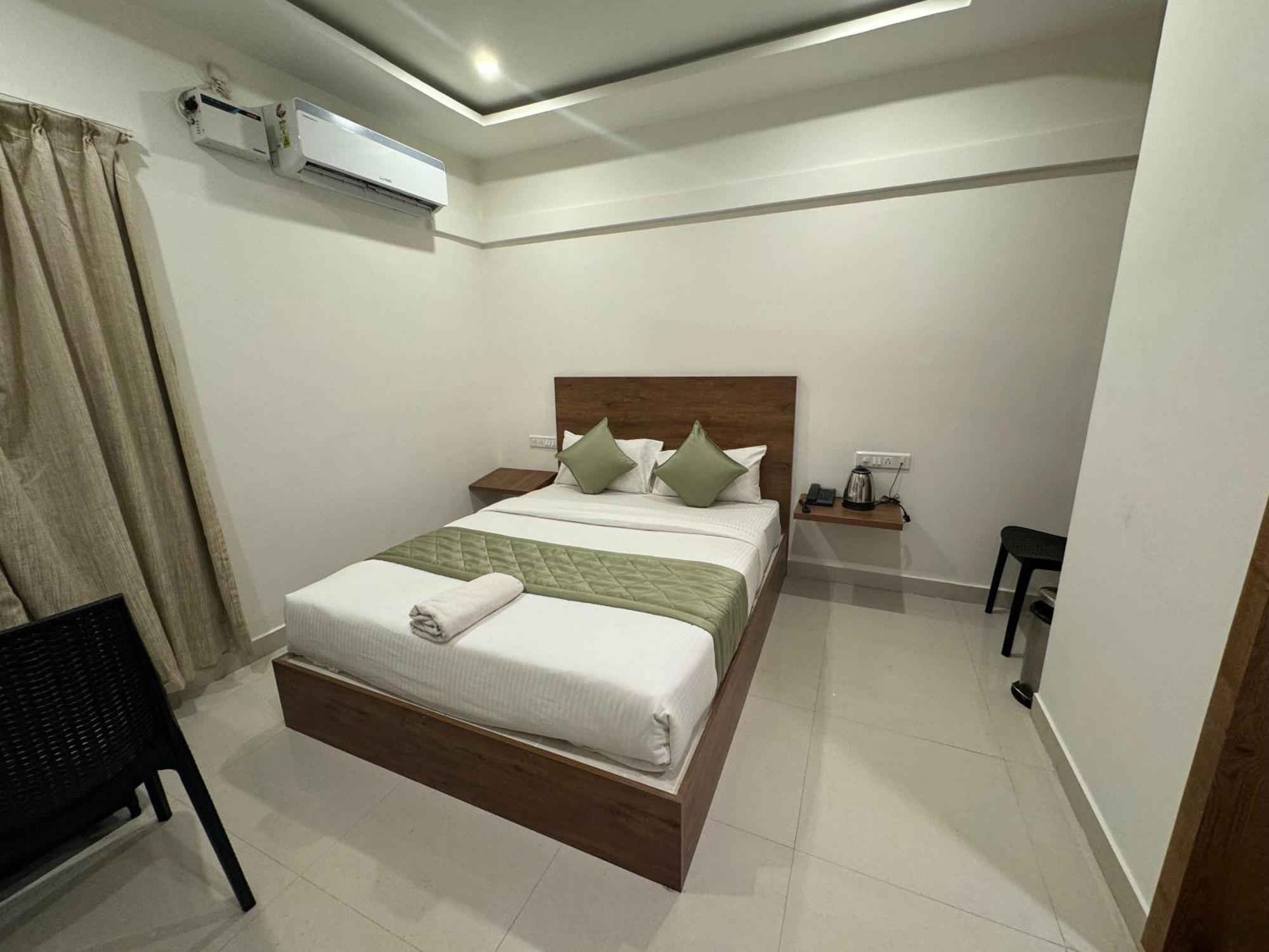Hotel Airport City Dod Jala Buitenkant foto